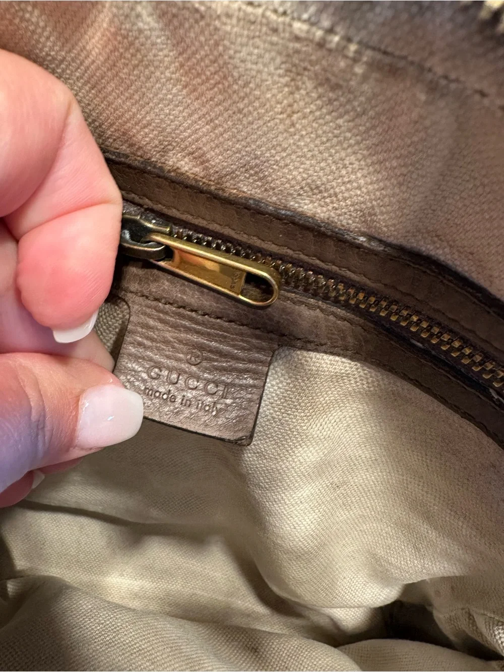 Gucci Beige GG Supreme Messenger Bag with Green-Red Web Stripe